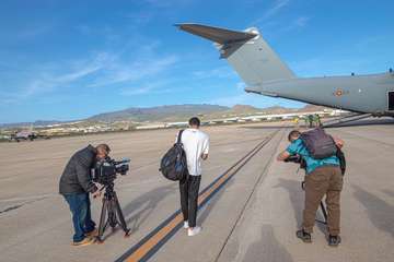 El Ejército del Aire pone a prueba sus capacidades en el cielo de Telde/Antonio Rico.